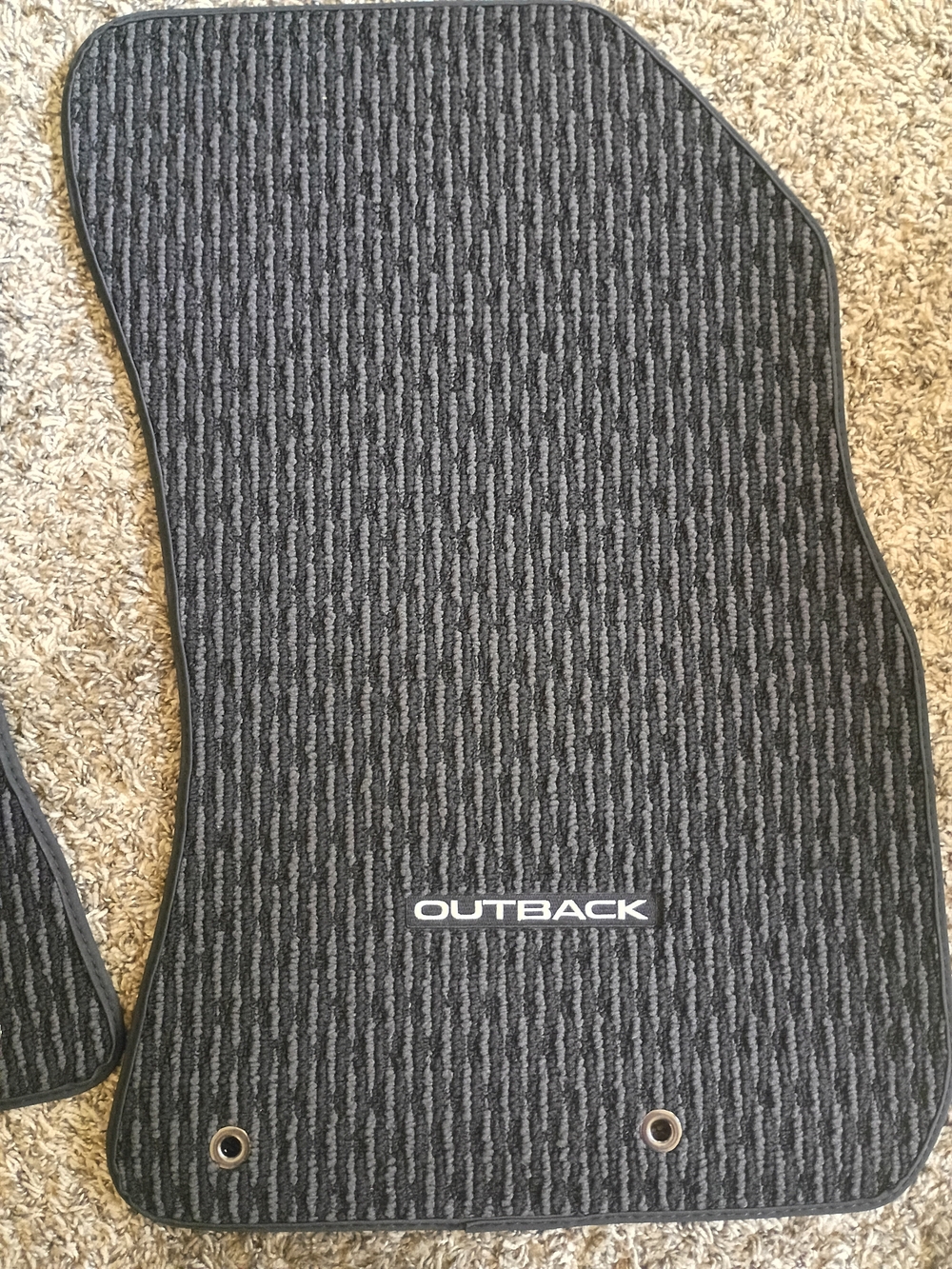 2015-2019Subaru Outback Black Front & Rear Carpet Floor Mats - Set of 4 - Picture 2 of 3